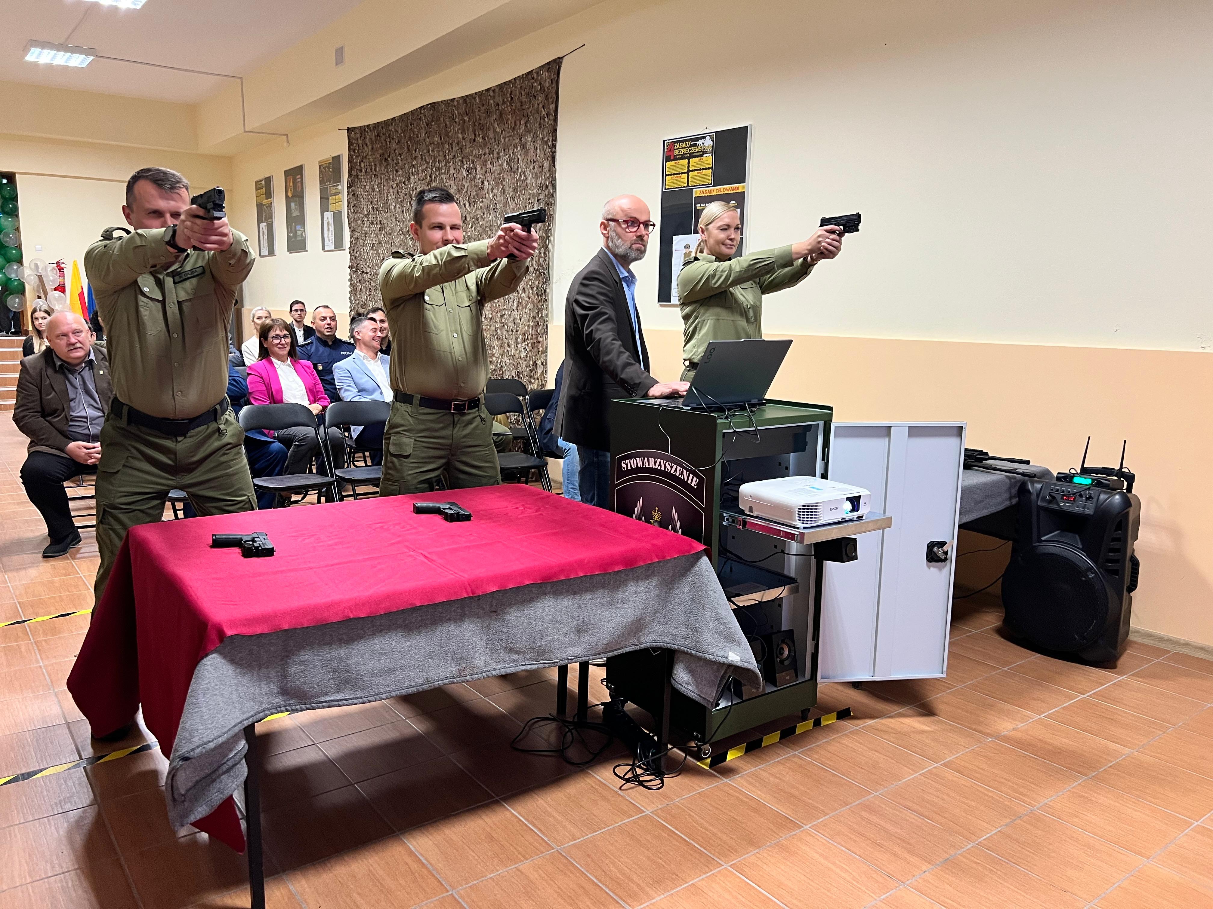 Otwarcie wirtualnej strzelnicy w Gryfowie Śląskim