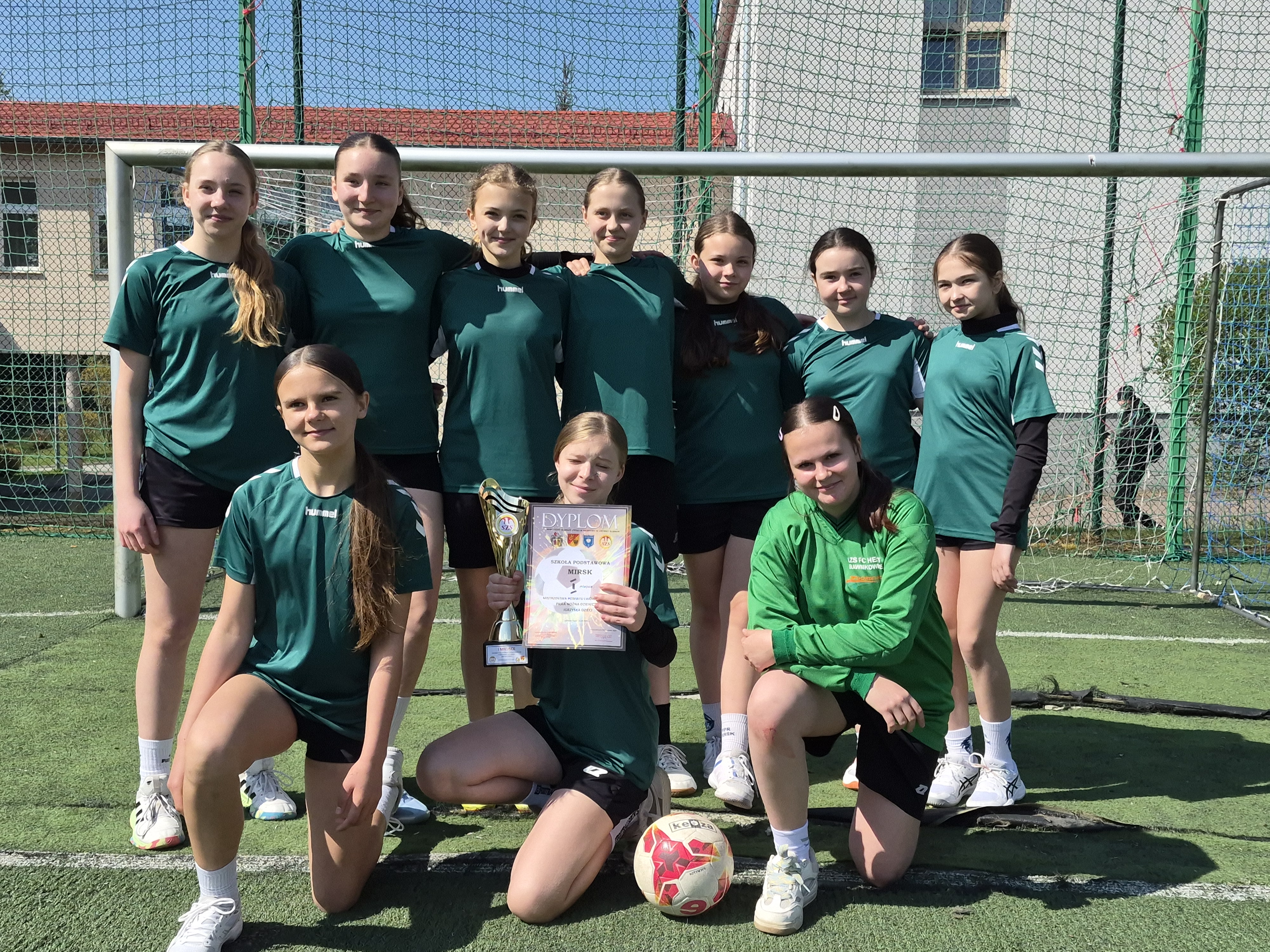 MISTRZOSTWA POWIATU W PIŁCE NOŻNEJ DZIEWCZĄT IGRZYSK DZIECI