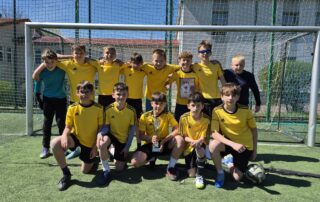Drużyna chłopców z Lwówka Śląskiego I miejsce w mistrzostwach powiatu w piłce nożnej chłopców- igrzyska