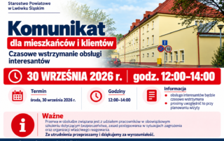 Grafika informacyjna Starostwa Powiatowego w Lwówku Śląskim dotycząca czasowego wstrzymania obsługi interesantów. W środę 30 września 2026 r. w godzinach 12:00–14:00 obsługa interesantów będzie wstrzymana z powodu obowiązkowego szkolenia pracowników z zakresu bezpieczeństwa, zasad postępowania w sytuacjach zagrożenia oraz właściwego reagowania. Grafika zawiera zdjęcie budynku Starostwa oraz wyróżnione informacje o terminie i godzinach przerwy w obsłudze.