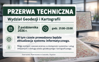 Grafika informacyjna o przerwie technicznej Wydziału Geodezji i Kartografii Starostwa Powiatowego w Lwówku Śląskim. Informacja dotyczy 2 października 2026 r. w godzinach 21:00–23:00. W tym czasie prowadzona będzie aktualizacja systemu informatycznego, co może powodować czasowe przerwy w dostępności systemów i usług związanych z obsługą zasobu geodezyjnego i kartograficznego. W tle widoczne są mapy i monitor z mapą.